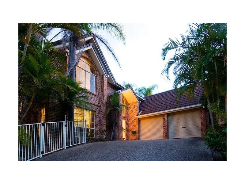 30 Tangmere Street, Chapel Hill QLD 4069