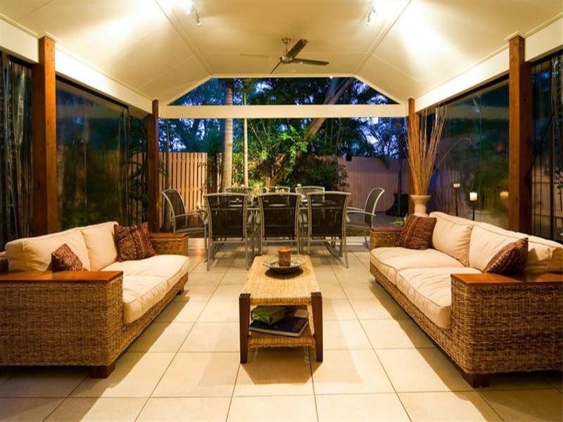 30 Tangmere Street, Chapel Hill QLD 4069