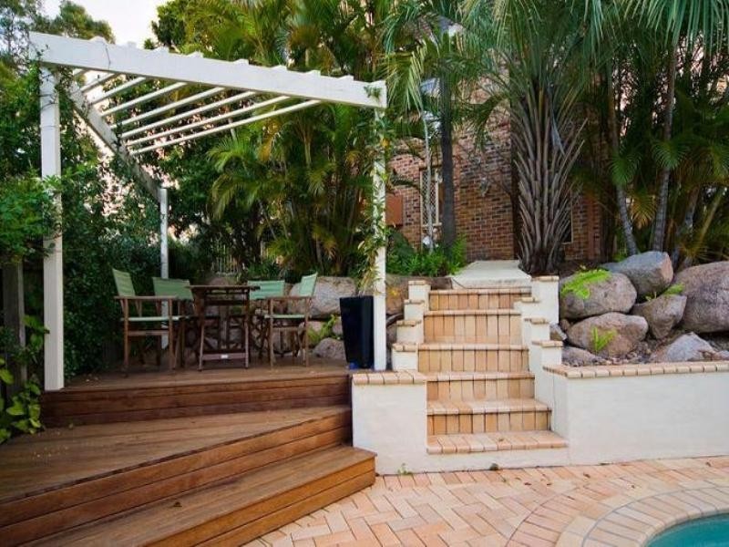 30 Tangmere Street, Chapel Hill QLD 4069