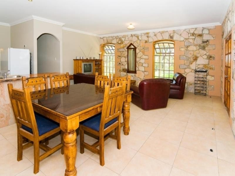 Upper Brookfield QLD 4069