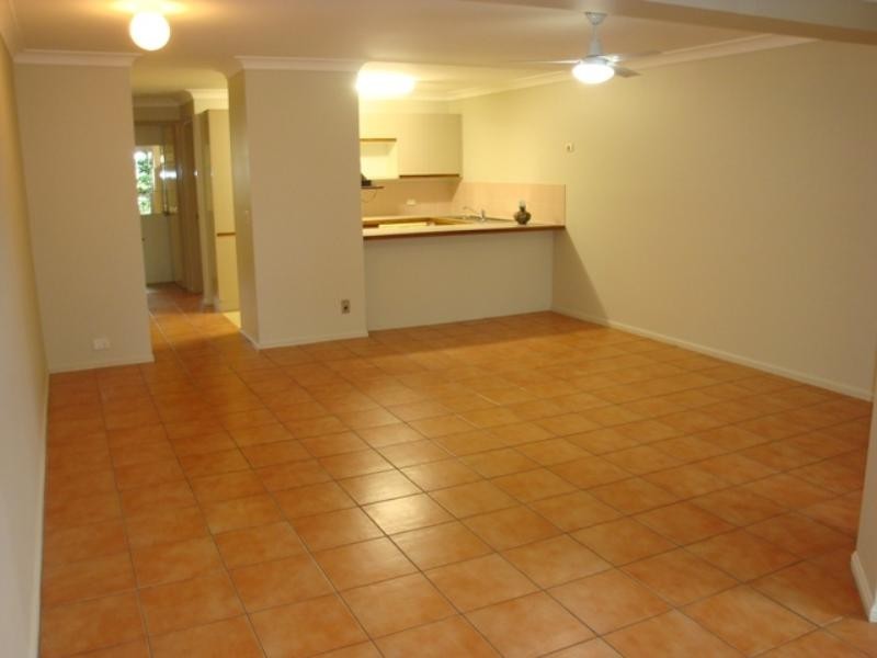 8/118 School Road, Yeronga QLD 4104