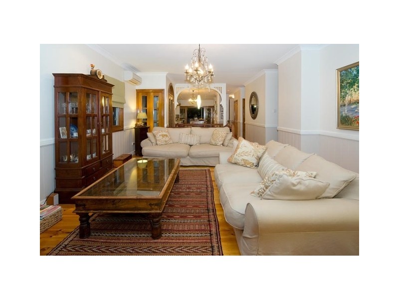 38 Chelmer St East, Chelmer QLD 4068