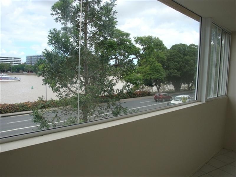 4/515 Coronation Drive, Toowong QLD 4066