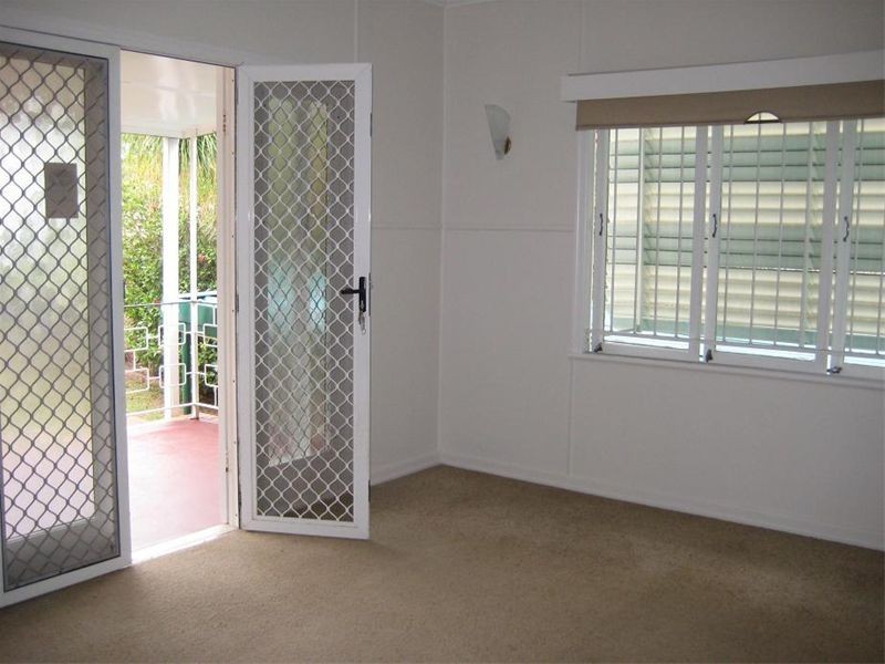 6 Hindon Street, Corinda QLD 4075