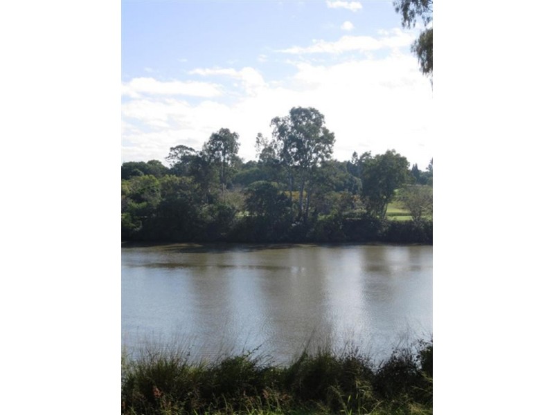 Lot 43/137 King Arthur Terrace, Tennyson QLD 4105