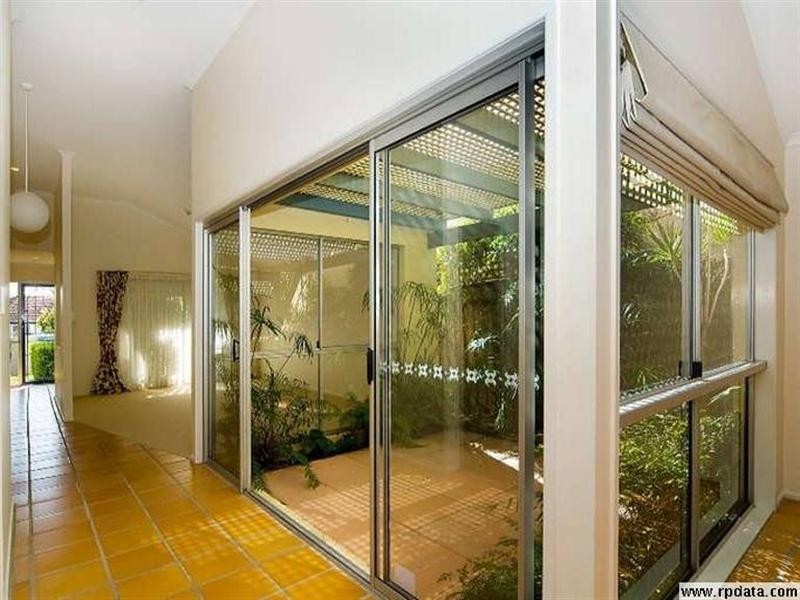 139A Long Street East, Graceville QLD 4075