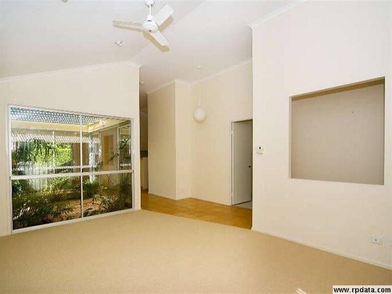 139A Long Street East, Graceville QLD 4075