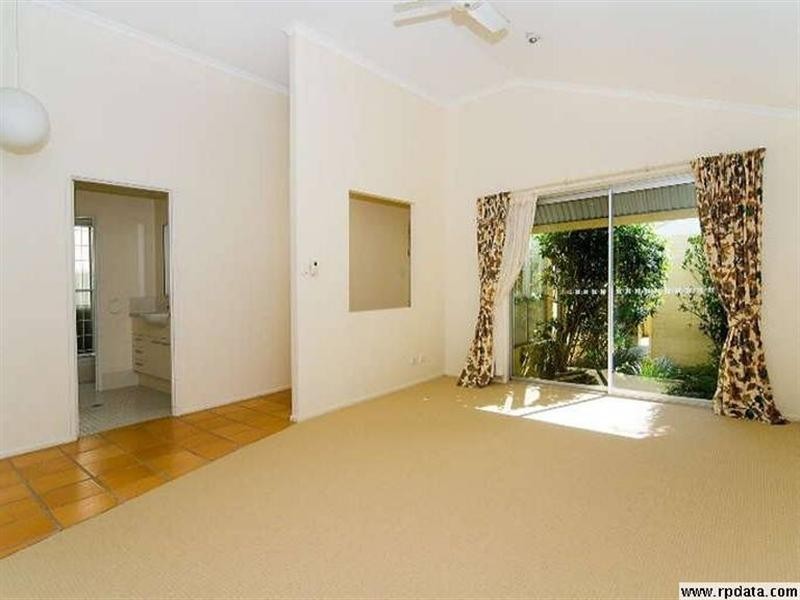 139A Long Street East, Graceville QLD 4075