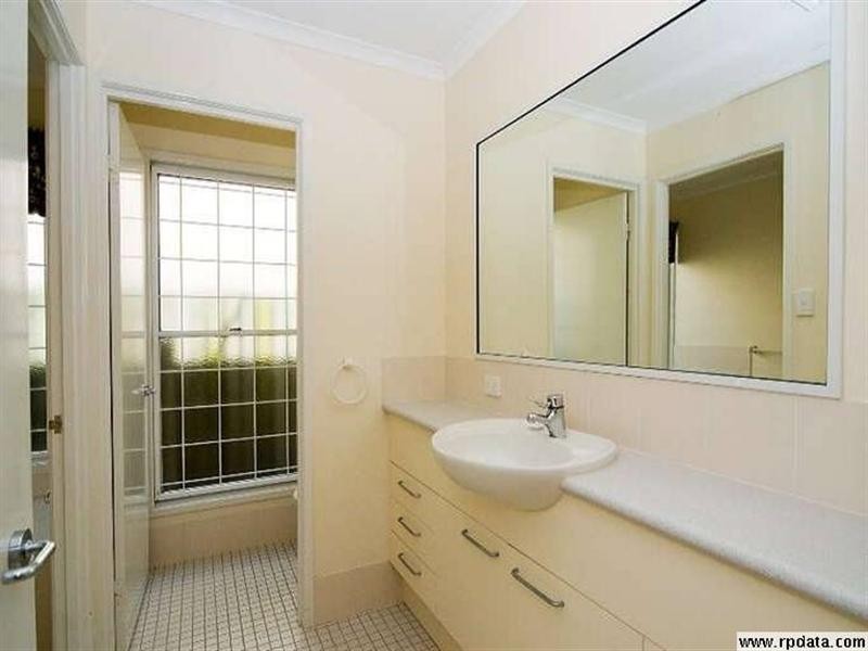 139A Long Street East, Graceville QLD 4075