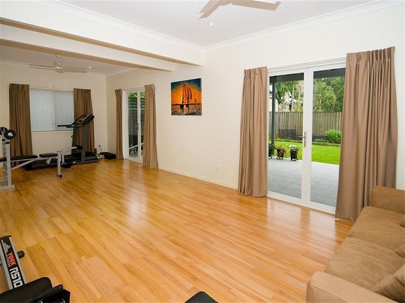 28 Graceville Avenue, Graceville QLD 4075