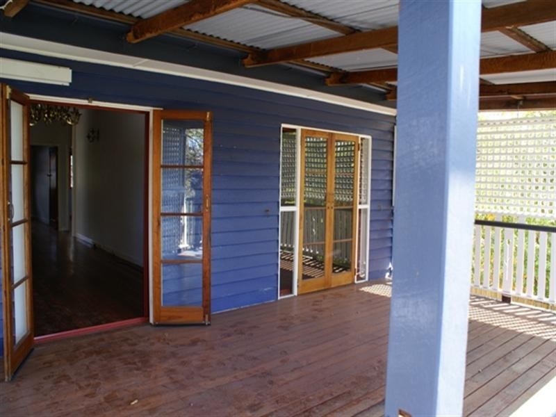 22 Austral Avenue, Graceville QLD 4075