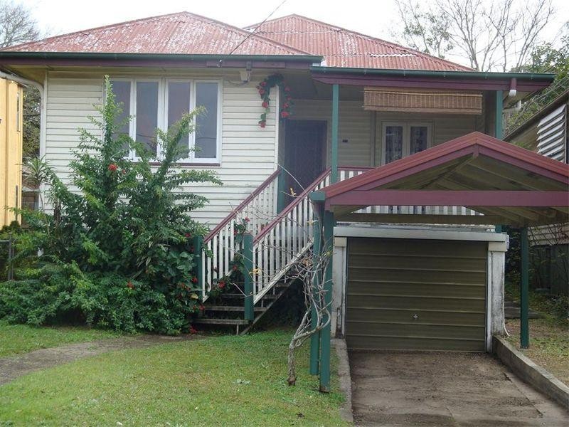 27 Lancelot Street, Tennyson QLD 4105