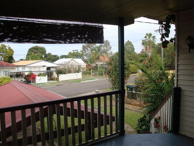 27 Lancelot Street, Tennyson QLD 4105