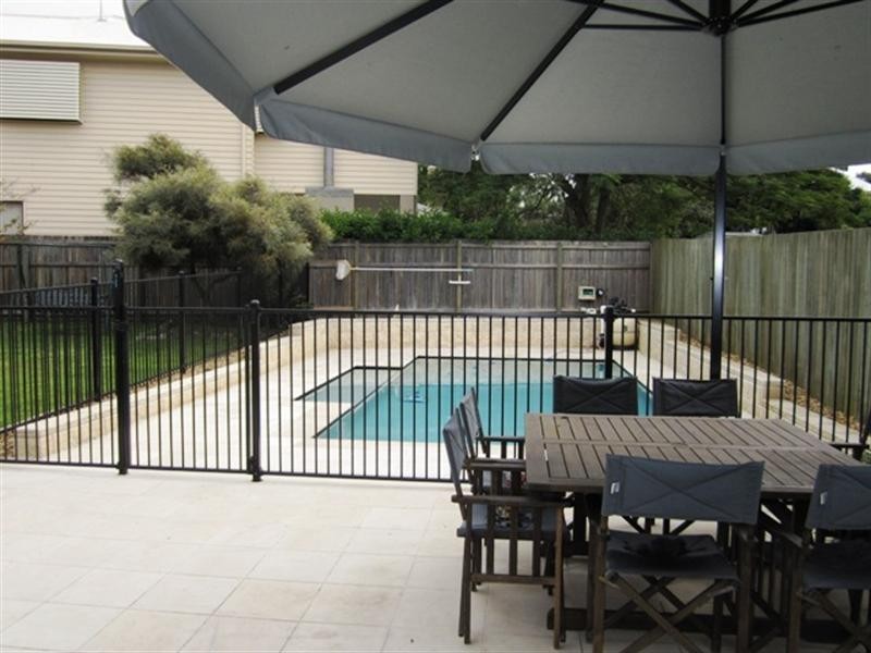 201 Honour Avenue, Chelmer QLD 4068