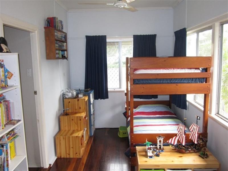 201 Honour Avenue, Chelmer QLD 4068