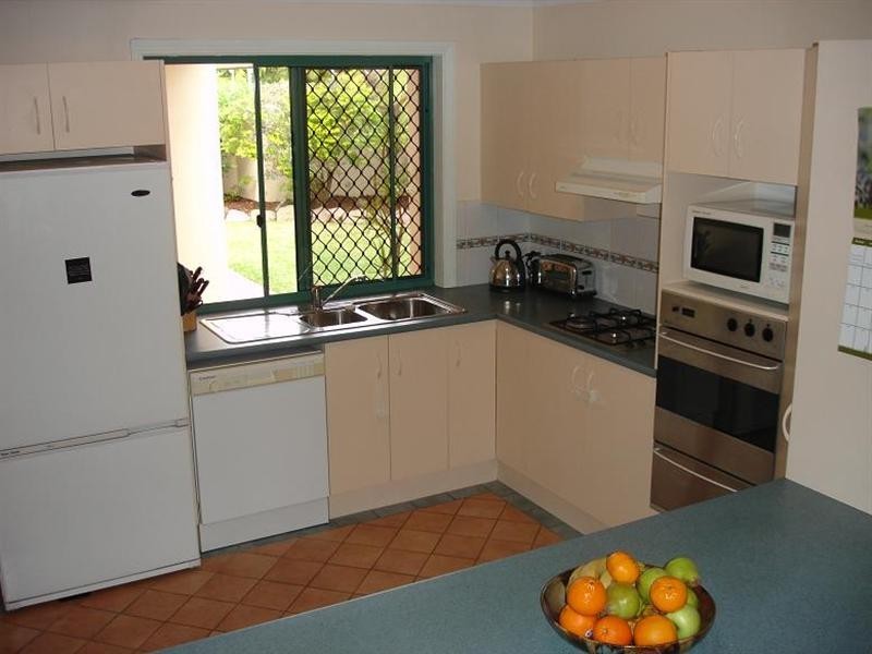 128 Long Street E, Graceville QLD 4075