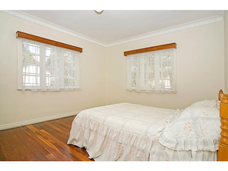 32 California Road, Oxley QLD 4075