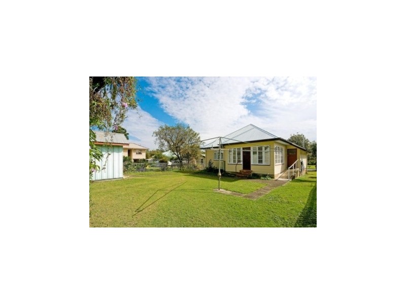 32 California Road, Oxley QLD 4075