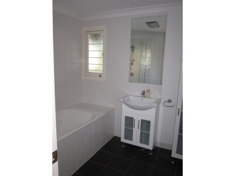 43 Dan Street, Graceville QLD 4075