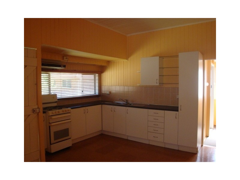 573 Oxley Road, Sherwood QLD 4075