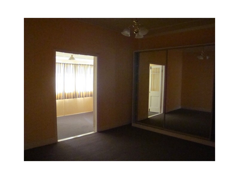 573 Oxley Road, Sherwood QLD 4075