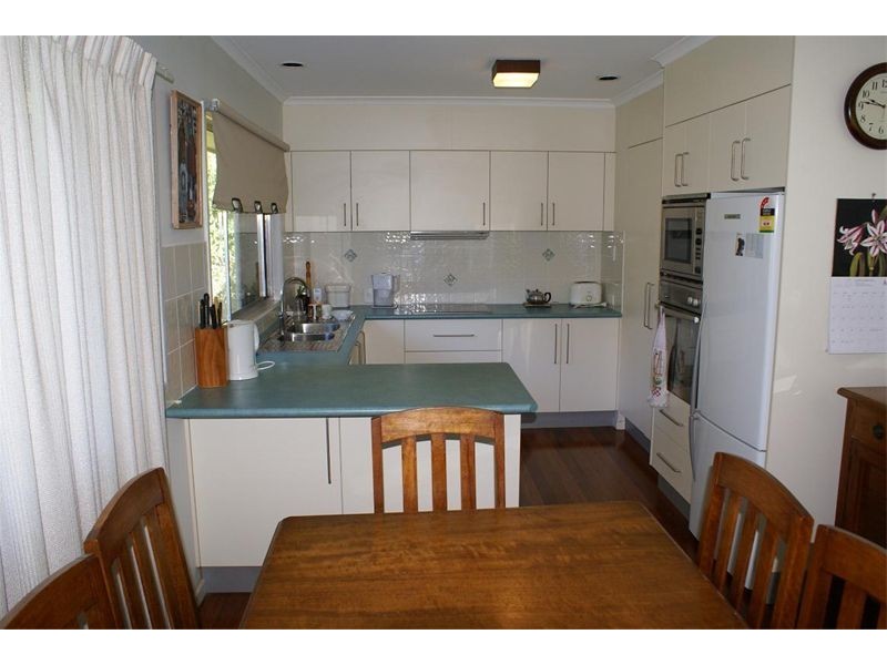 16 Roedean Street, Fig Tree Pocket QLD 4069