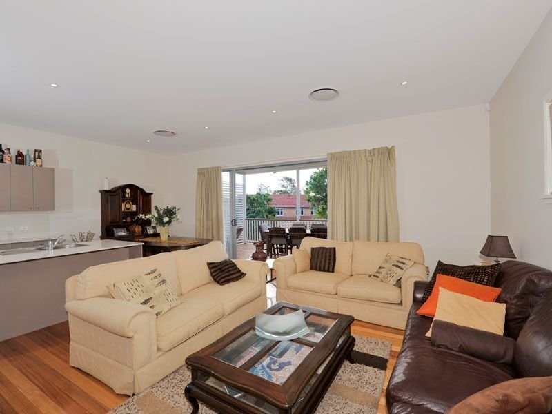 114 Central Avenue, Sherwood QLD 4075