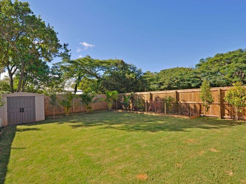 114 Central Avenue, Sherwood QLD 4075