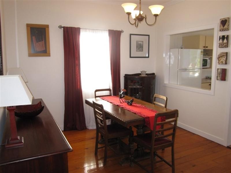 130 King Arthur Terrace, Tennyson QLD 4105