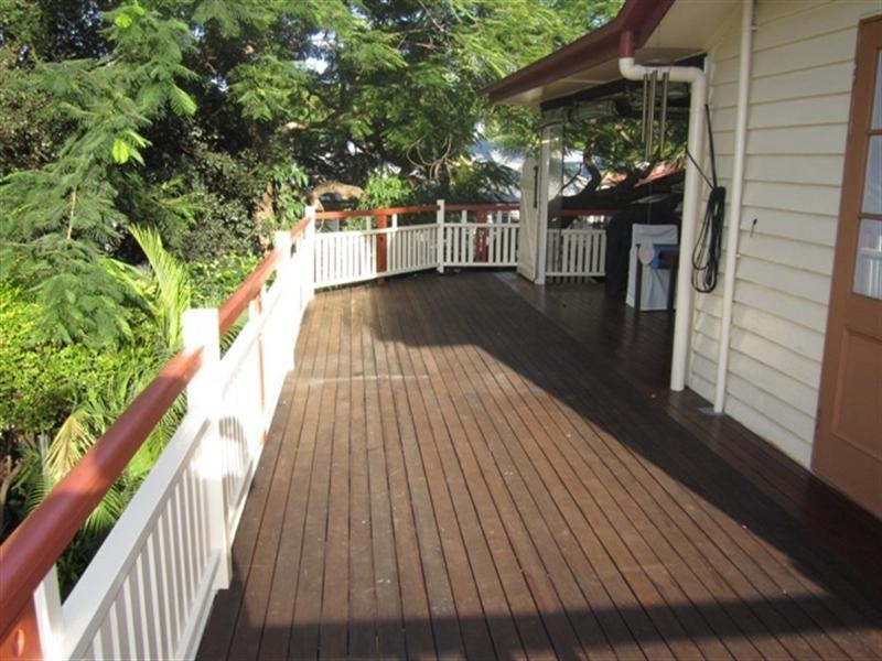 130 King Arthur Terrace, Tennyson QLD 4105