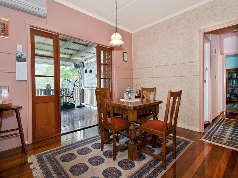 59 Broseley Road, Toowong QLD 4066
