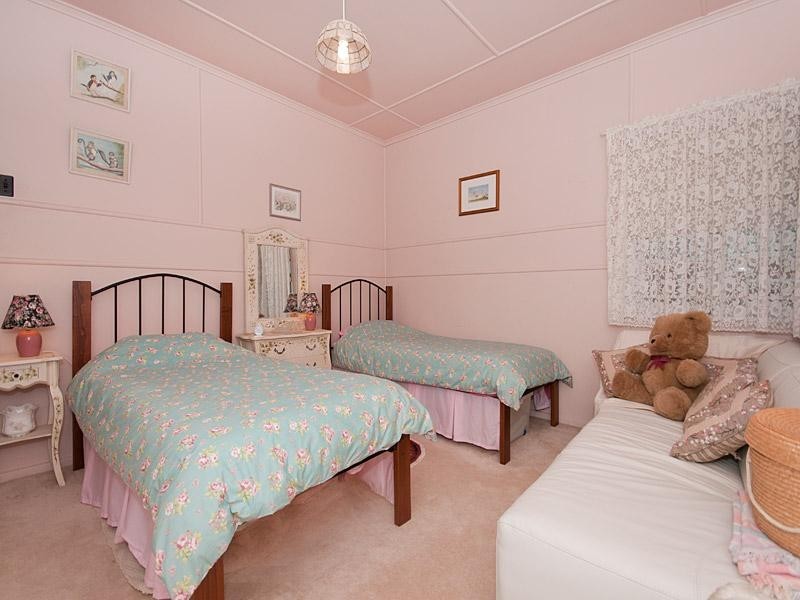 59 Broseley Road, Toowong QLD 4066