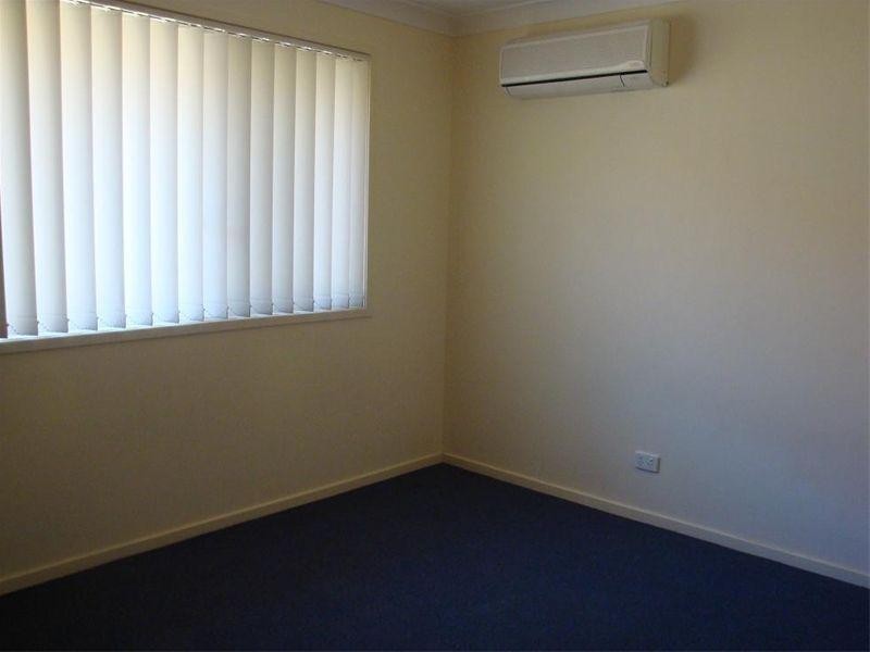 12 Sunningdale Street, Oxley QLD 4075