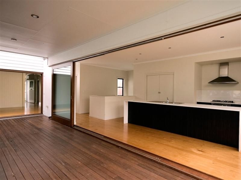 22 Chancellor Street, Sherwood QLD 4075