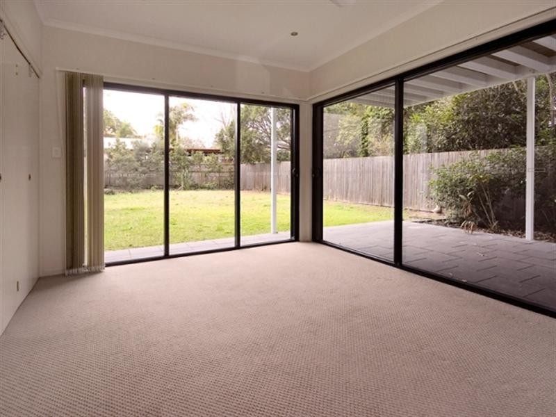 22 Chancellor Street, Sherwood QLD 4075