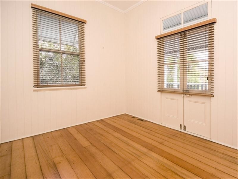 22 Chancellor Street, Sherwood QLD 4075