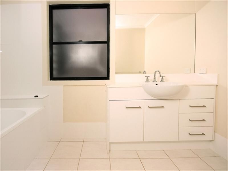 22 Chancellor Street, Sherwood QLD 4075