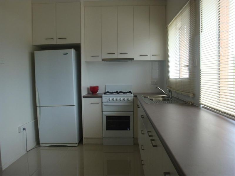 1/11 Carl Street, Woolloongabba QLD 4102