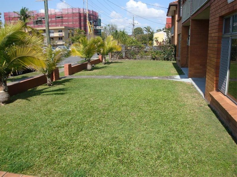 1/11 Carl Street, Woolloongabba QLD 4102