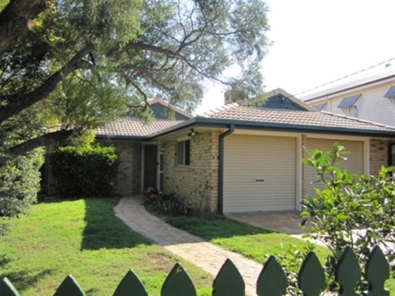 7 Elizabeth Street, Sherwood QLD 4075