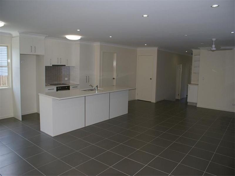 102 Boundary Road, Indooroopilly QLD 4068