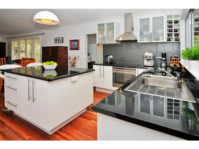 193 Cliveden Avenue, Oxley QLD 4075