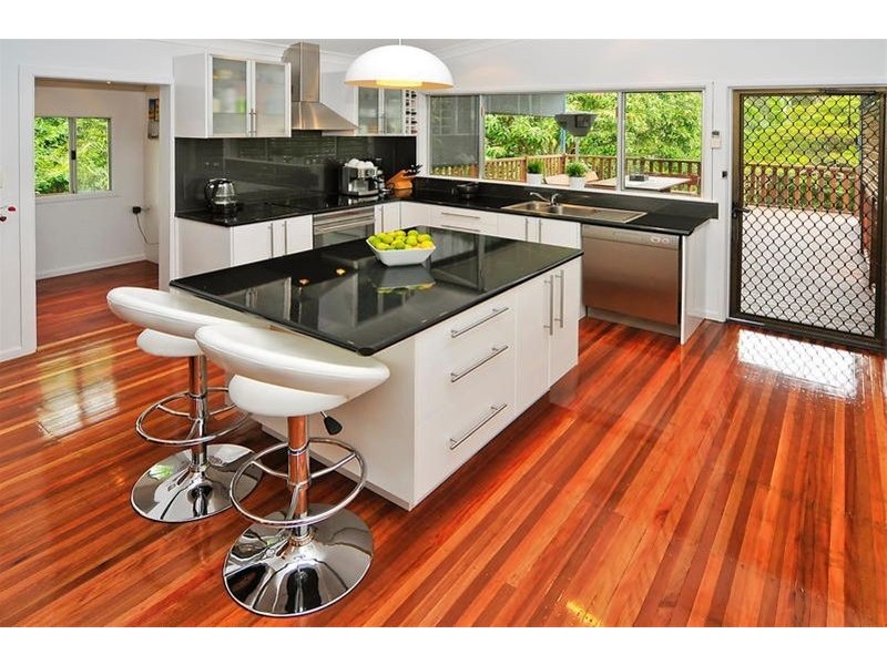 193 Cliveden Avenue, Oxley QLD 4075