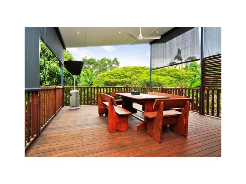 193 Cliveden Avenue, Oxley QLD 4075