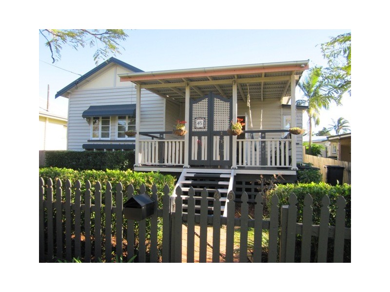 45 Lancelot Street, Tennyson QLD 4105