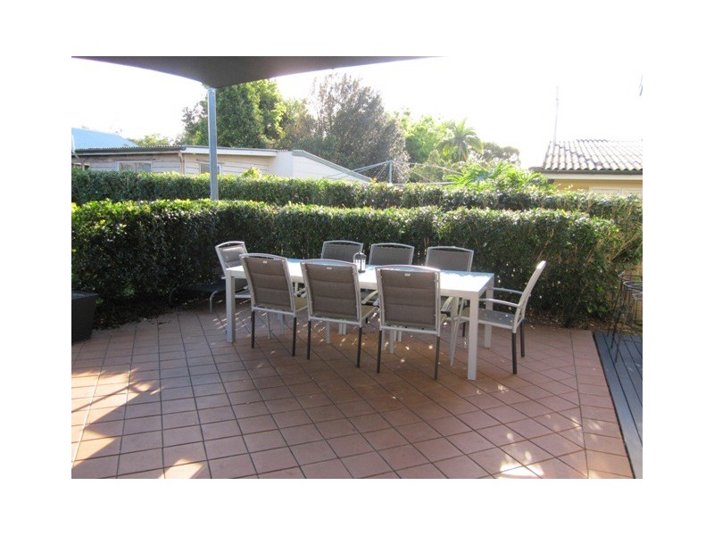 45 Lancelot Street, Tennyson QLD 4105