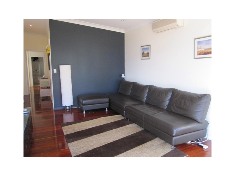 45 Lancelot Street, Tennyson QLD 4105