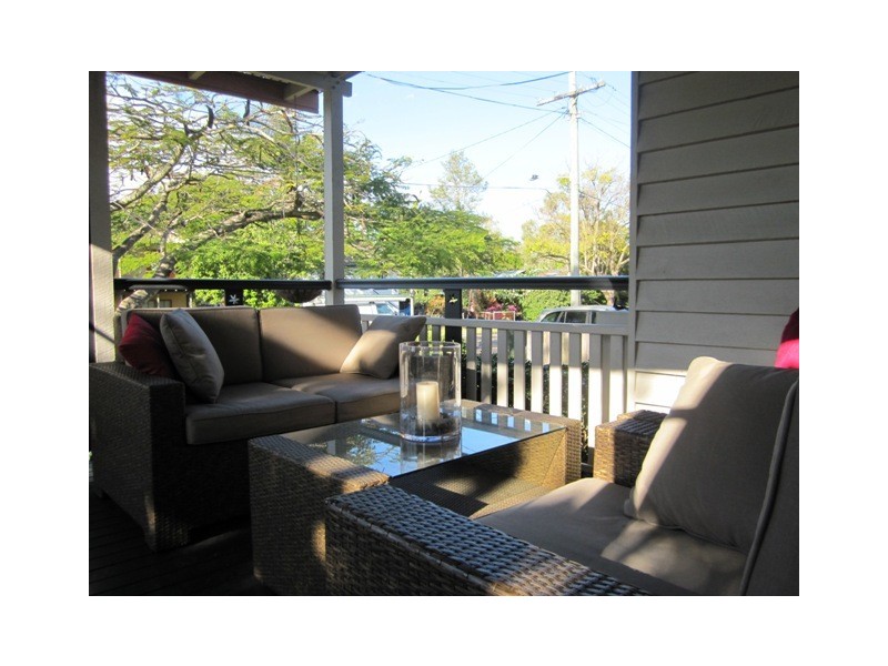 45 Lancelot Street, Tennyson QLD 4105