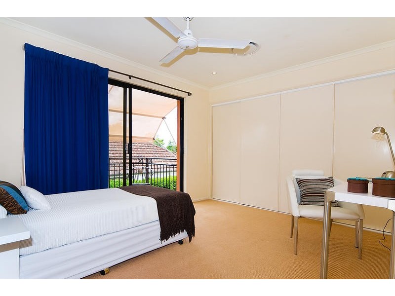 34 Douglas Street, Sherwood QLD 4075