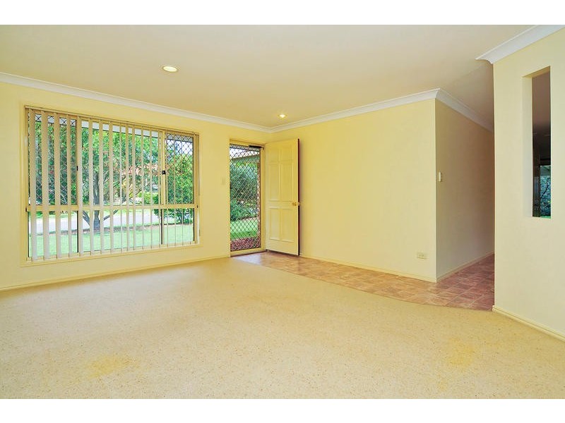 81 Mabel Street, Oxley QLD 4075